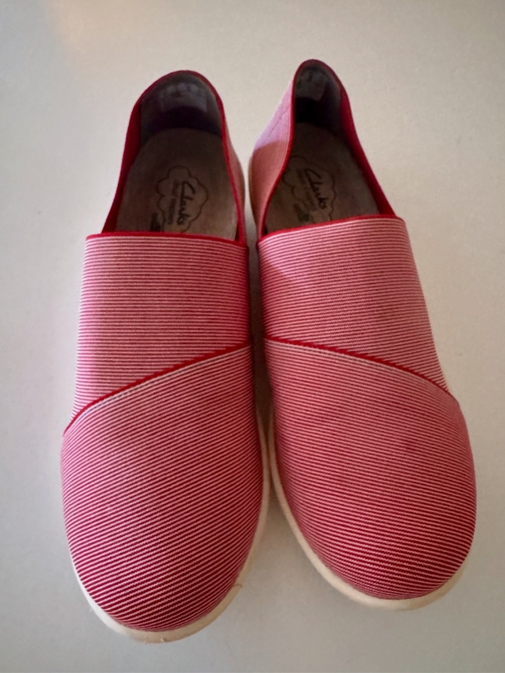 Clarks Cloudsteppers Breeze Stretch Slip-on Red and White Striped Shoes size 8